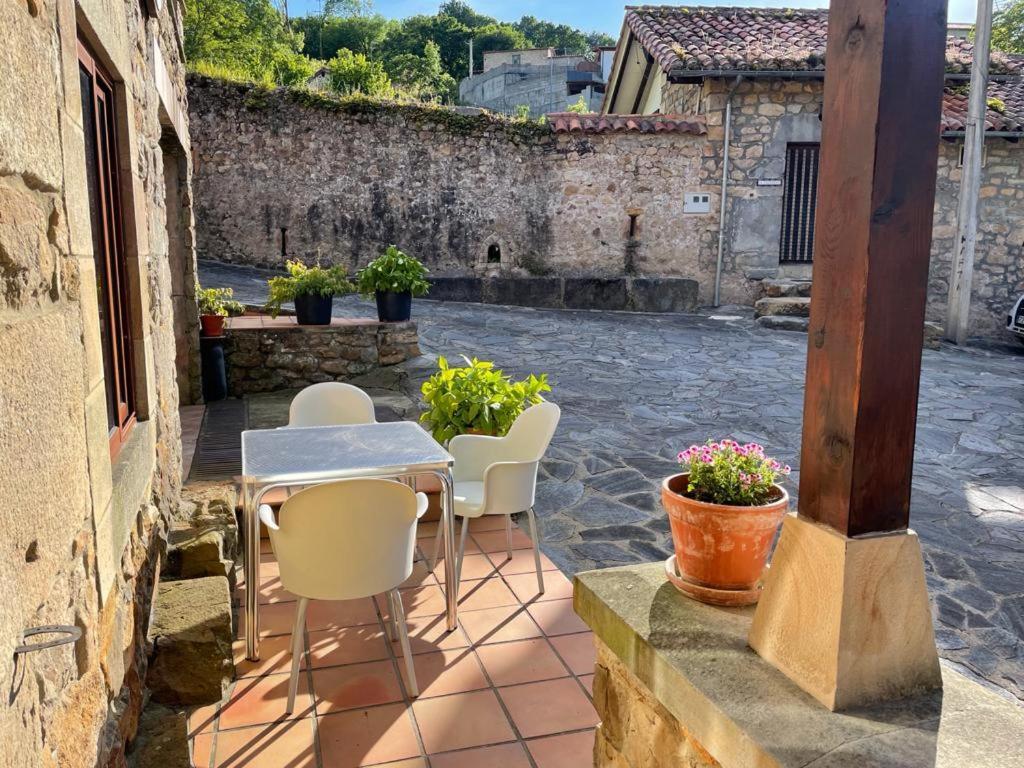Apartamentos Rurales La Casa Vieja De Alceda Exteriör bild