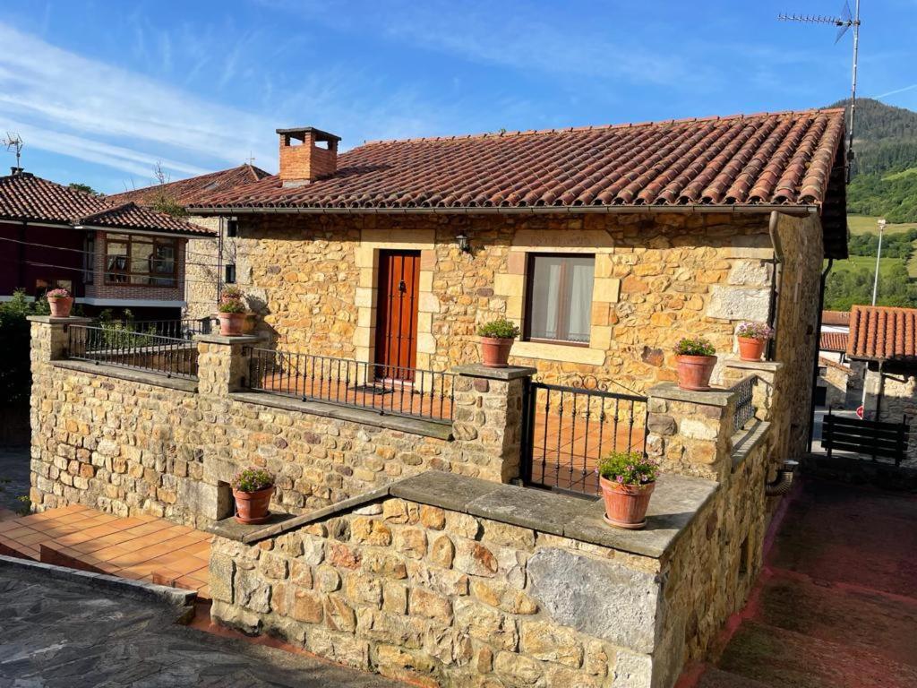 Apartamentos Rurales La Casa Vieja De Alceda Exteriör bild