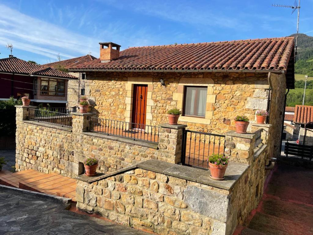 Apartamentos Rurales La Casa Vieja De Alceda Exteriör bild