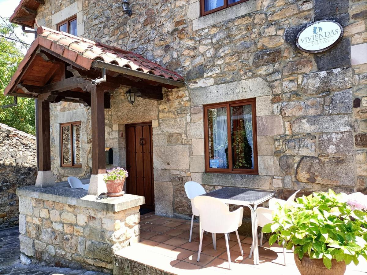Apartamentos Rurales La Casa Vieja De Alceda Exteriör bild